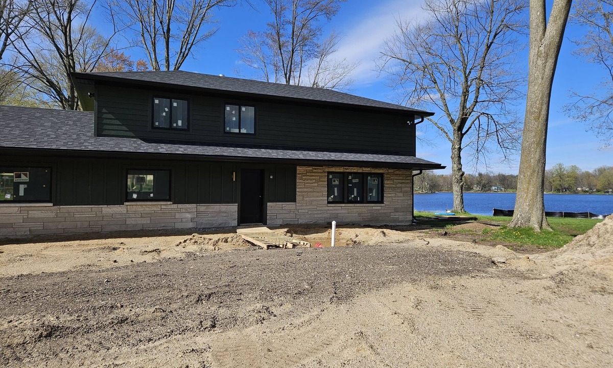 Jones Hotel | Restored 1960s Inn on the lake.