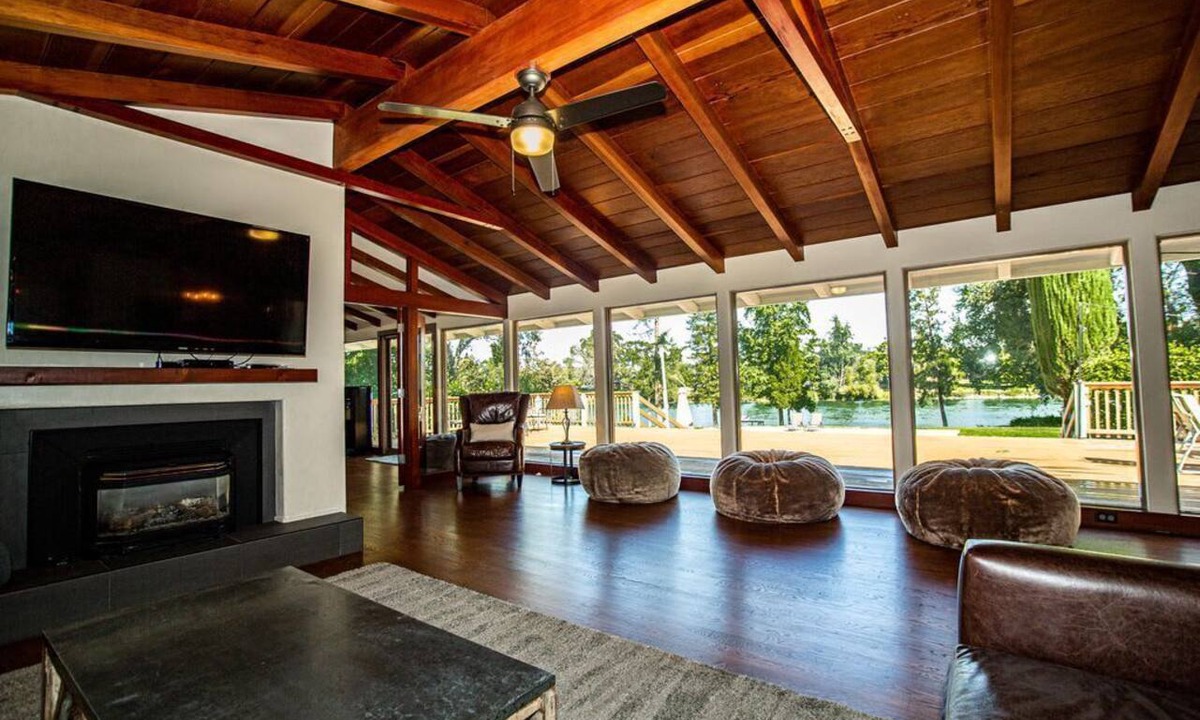 Cascade House | River holiday Home & Cottage