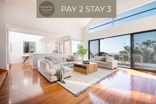 Mount Martha House | Rockleigh Bay - Gas Heated Spa and Solar Heated Pool