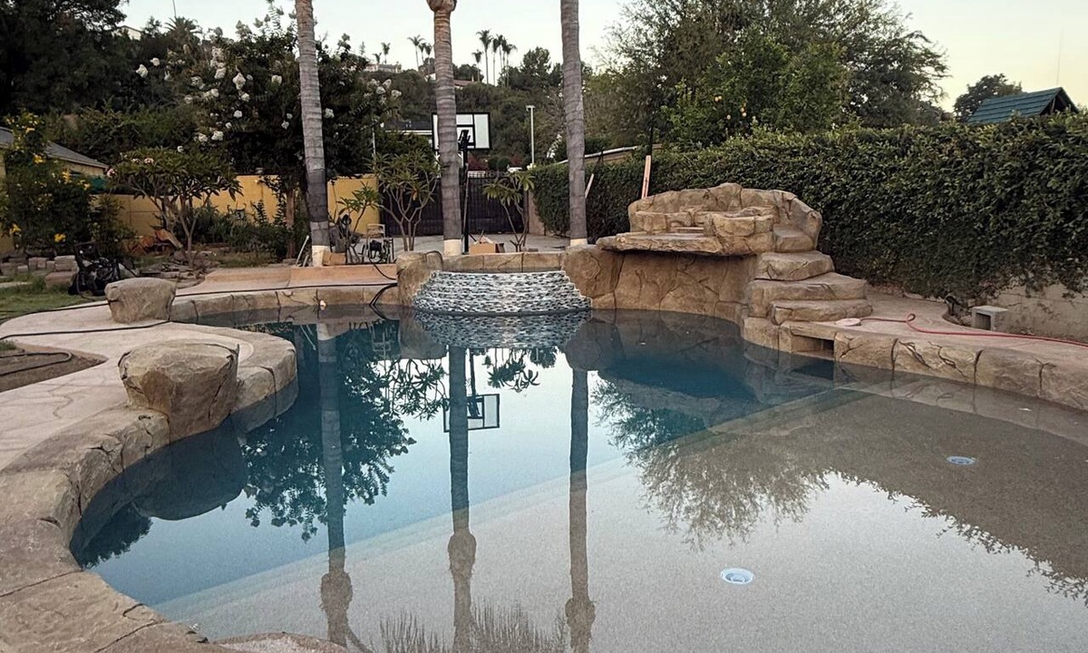 Whittier House | Romantic Hills View with Pool