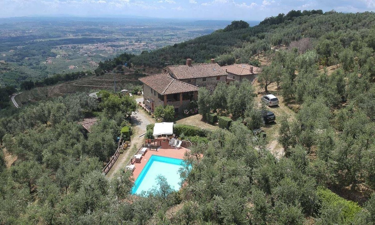 Giugnano Villa | Romantic Holiday Villa, pool Opens from April to October, for 18/25/29 people