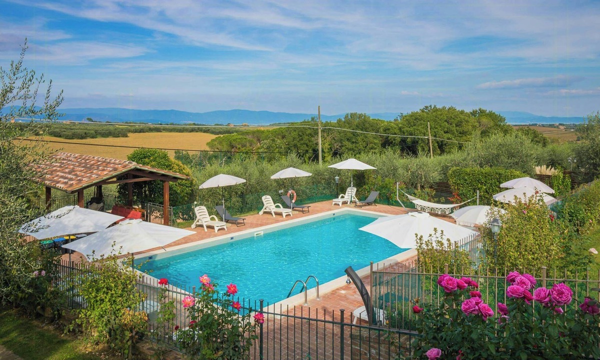 Casamaggiore Apartment | Rural apartment with views of Lake Trasimeno