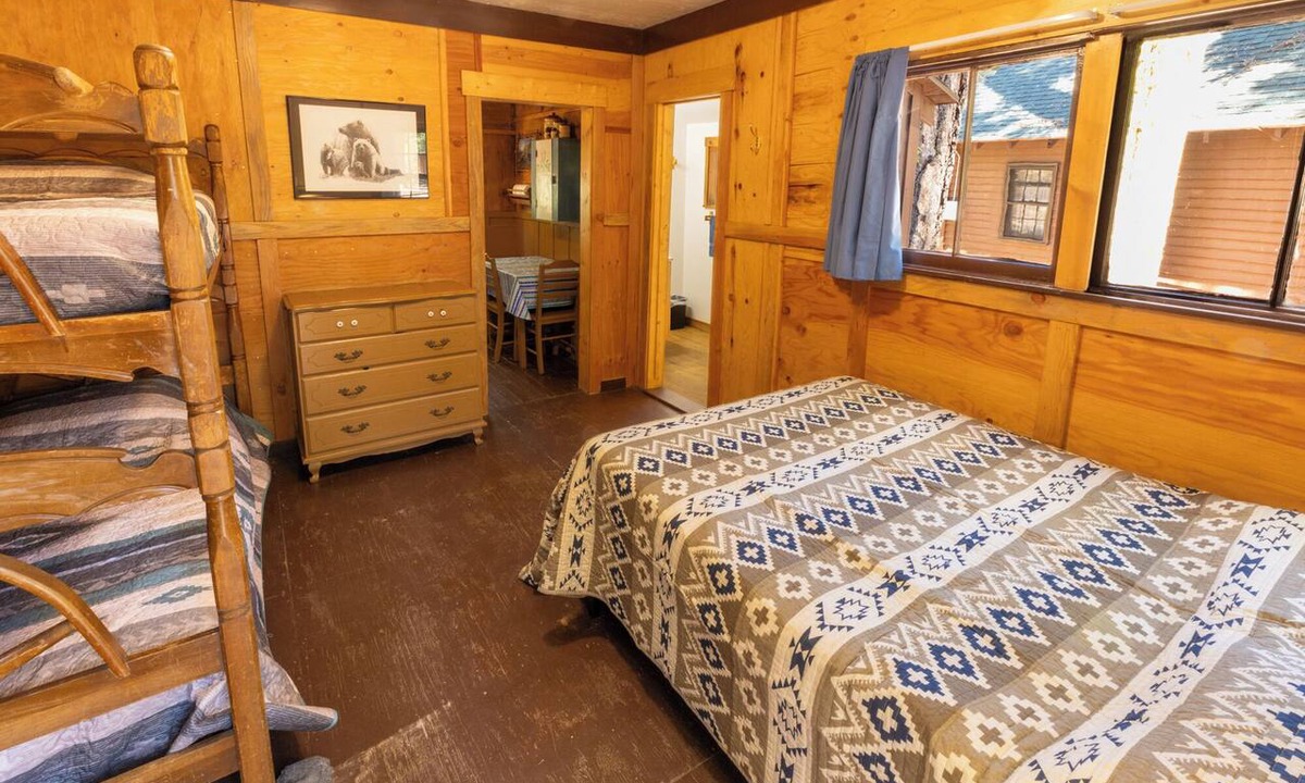 Blairsden-Graeagle Cabin | Rustic Bear Cabin at Historic Camp Layman | Feather River Getaway