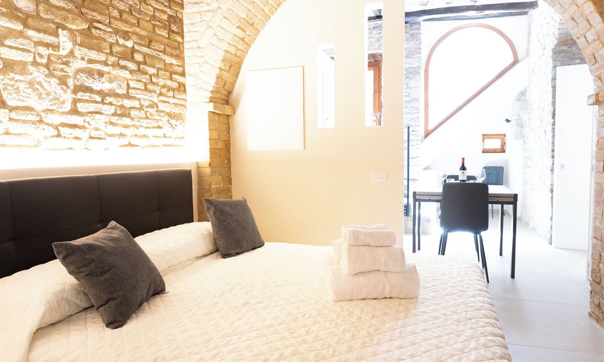 Assisi Apartment | [Rustic Loft] in Old Town