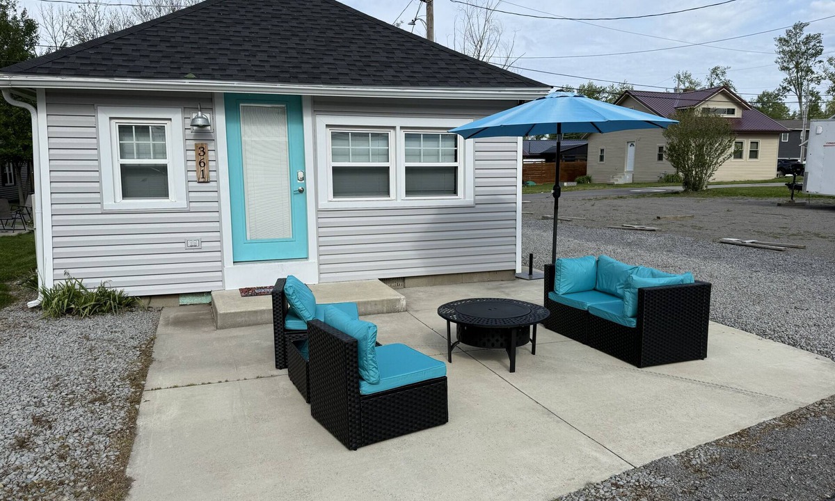 Russells Point Cottage | Sandy Bottom Cottage