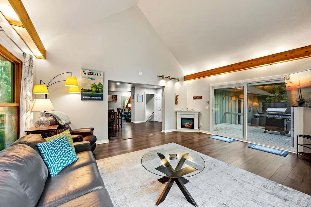 Sister Bay Cabin | Serene Cabin with Beautiful Outdoor Space in Sister Bay, Wisconsin