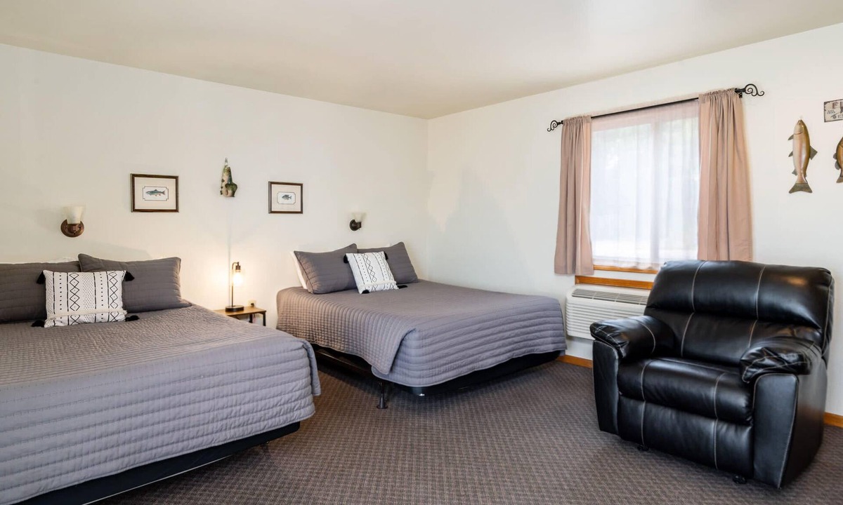 Mayfield Apartment | Serene Lakefront Getaway at Fife Lake Lodge