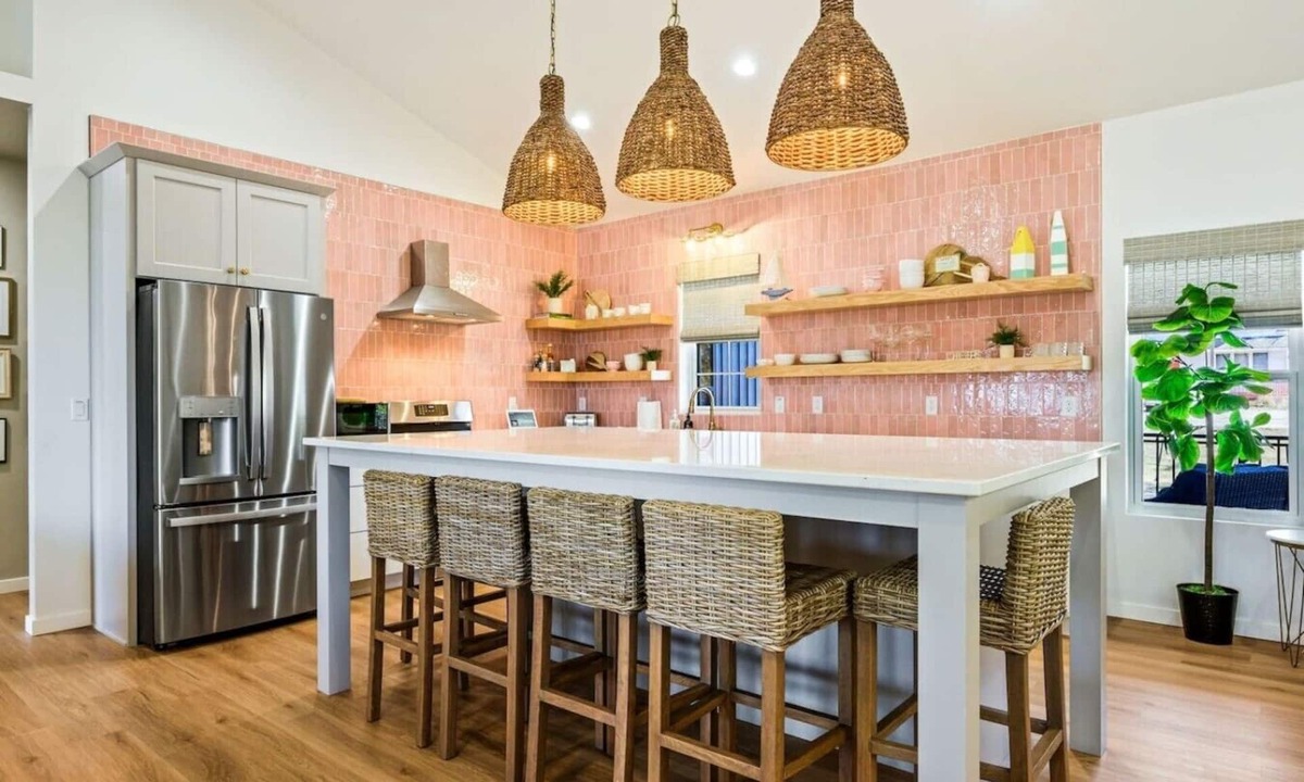 Sister Bay House | Sister Bay Retreat | Sleeps 12 + Game Room