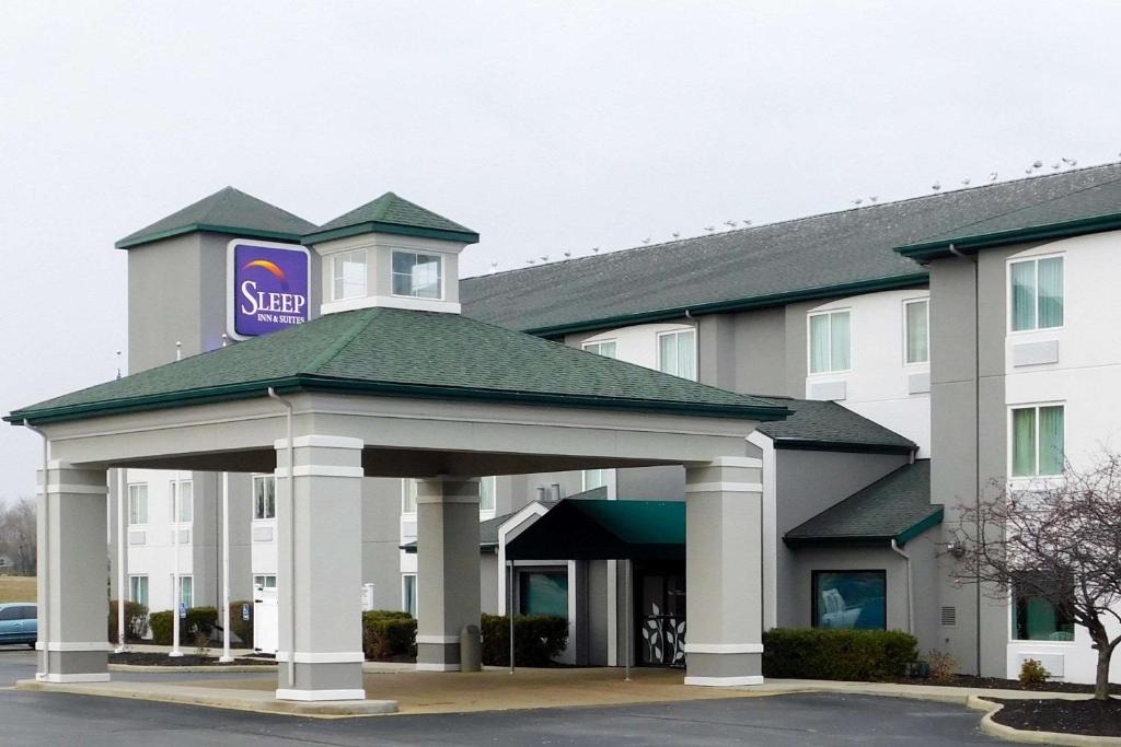 Toledo Hotel | Sleep Inn & Suites Oregon - Toledo