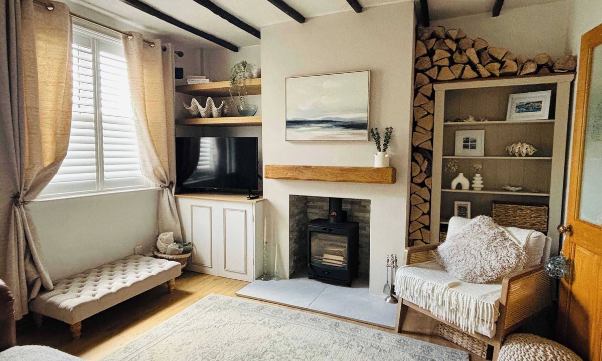 Solihull House | Solihull Cottage, Close to NEC, BHX, JLR