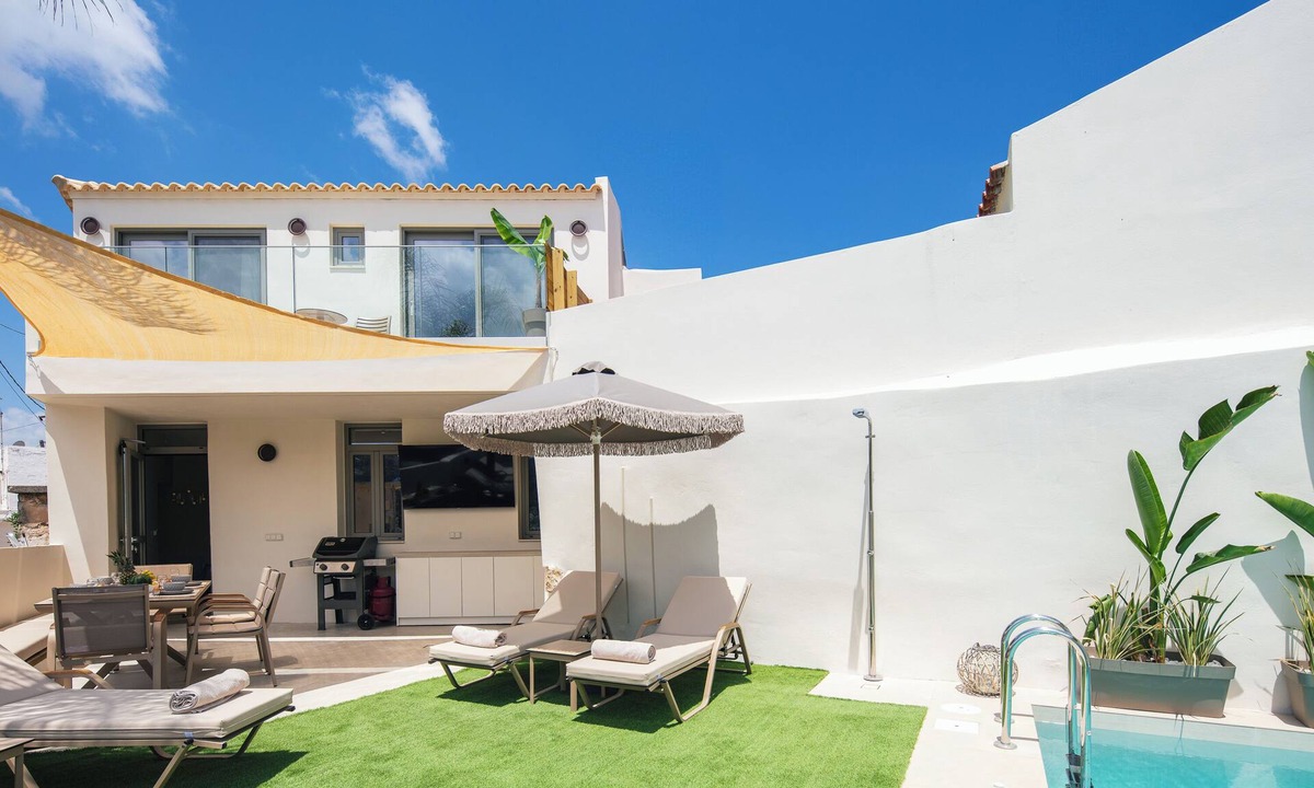Atsipópoulon Villa | Soliva Villa, a modern cottage hideaway
