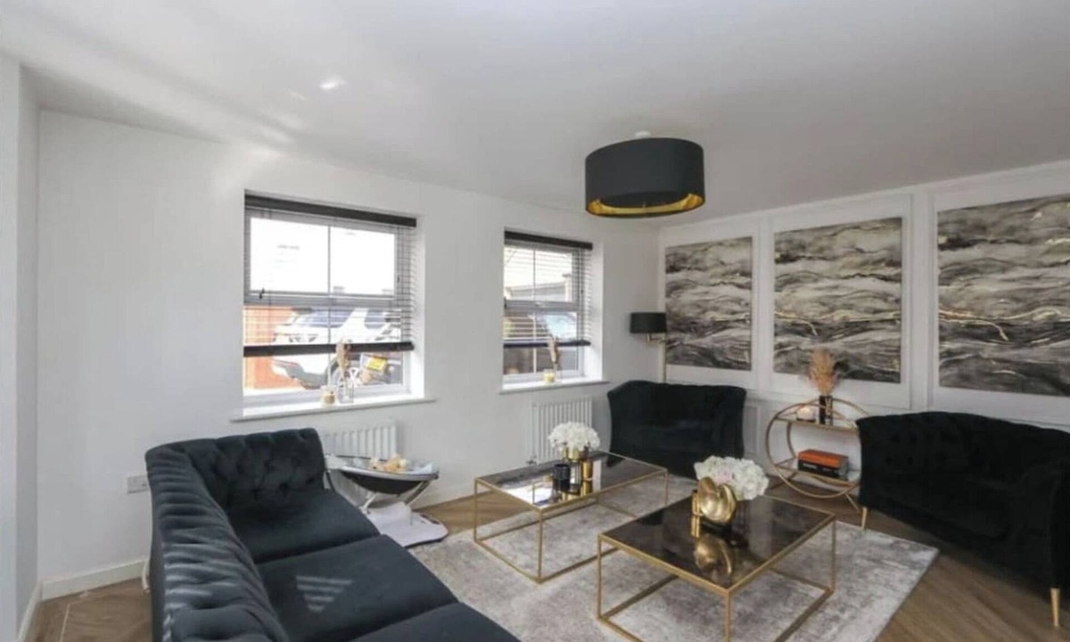 Patchway House | Spacious Home | 3 Car Spaces