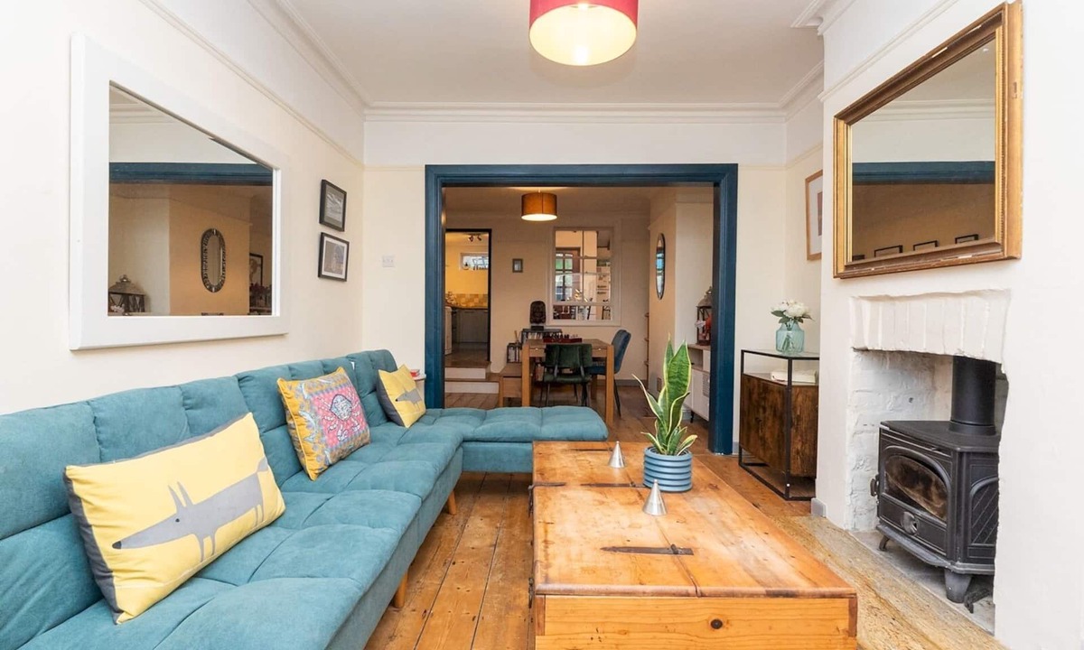 Bath House | Spacious one bed house with parking - Pass the Keys