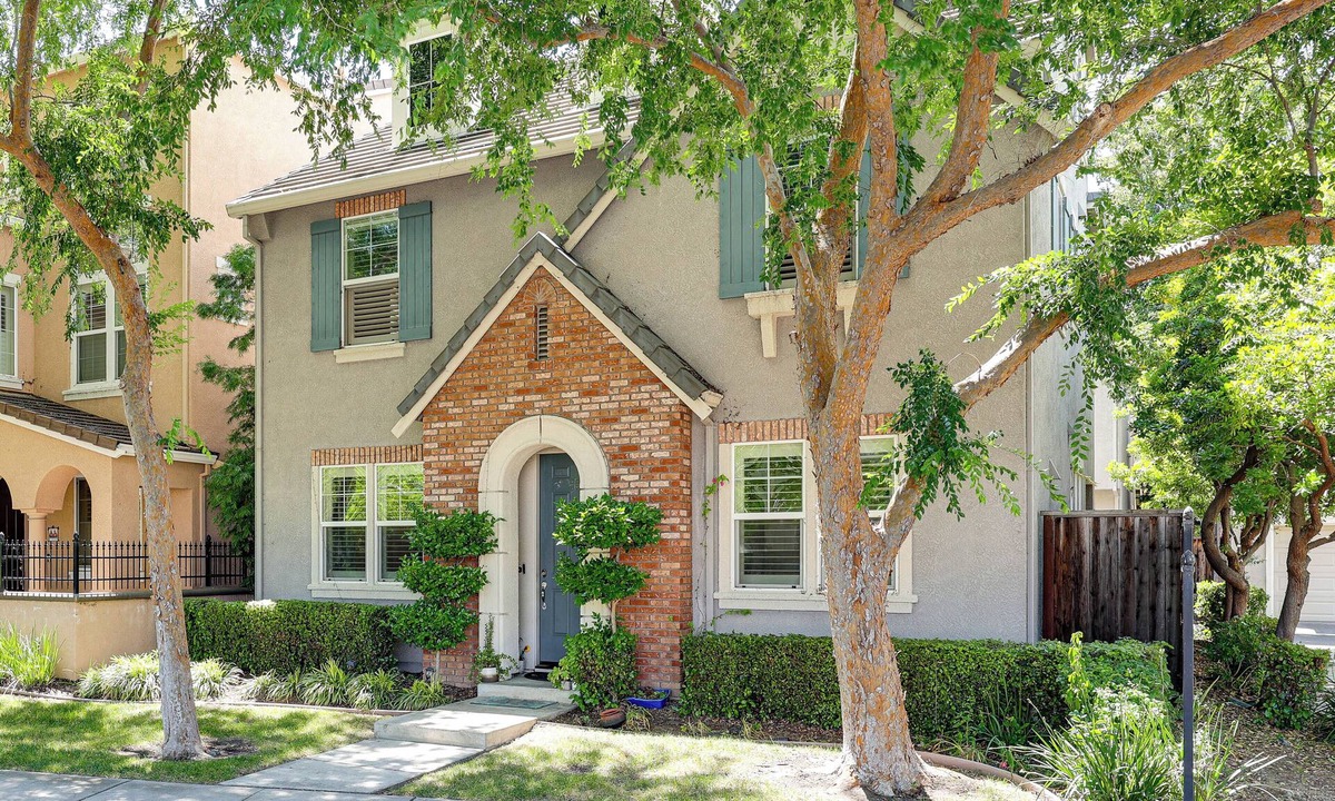 Tracy House | Spacious + Pet-Friendly Family Home in Tracy