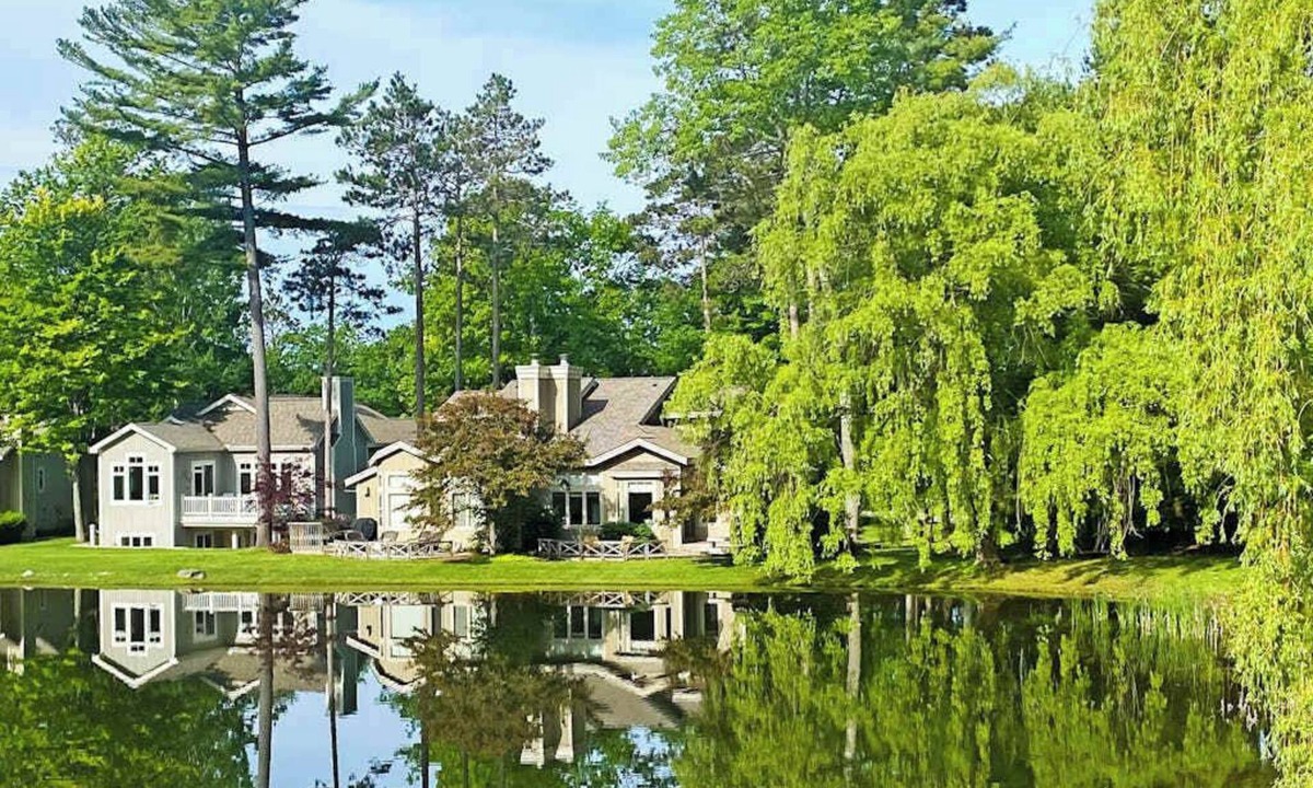 Glen Arbor House | Spacious remodeled home near the lake with a washer/dryer, central AC