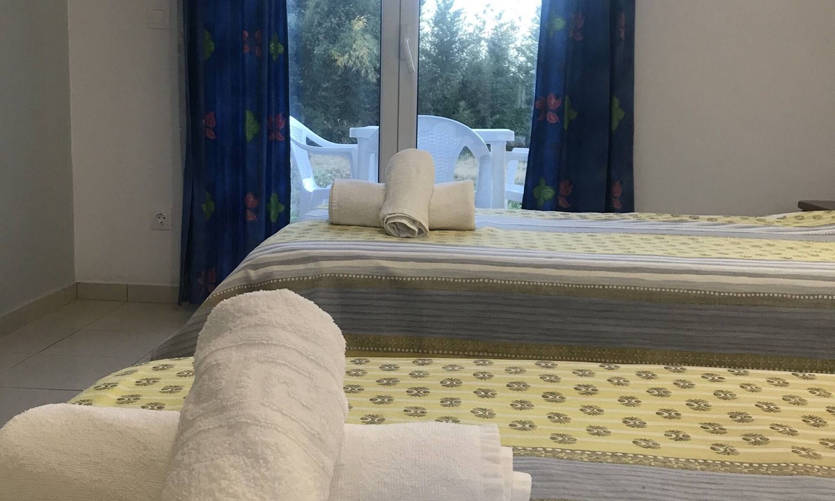 Roda Apartment | Studio Banos Apartments and Swimming Pool