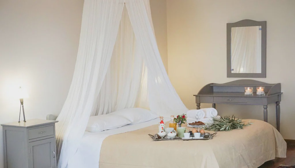 Damouchari Apartment | Studios for 3 adults or 2 adults + 2 children with balcony or terrace with panoramic sea view