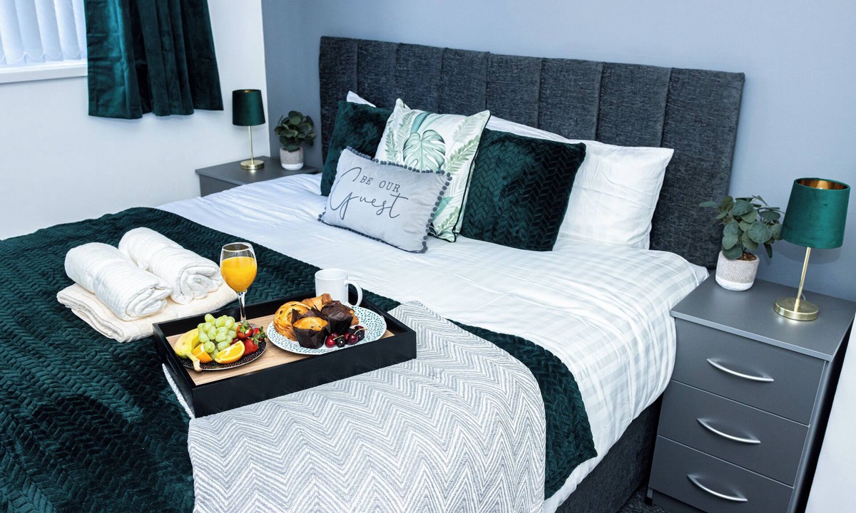 Dudley House | Stunning 3bedroom Home Ideal for Long & Short Stay