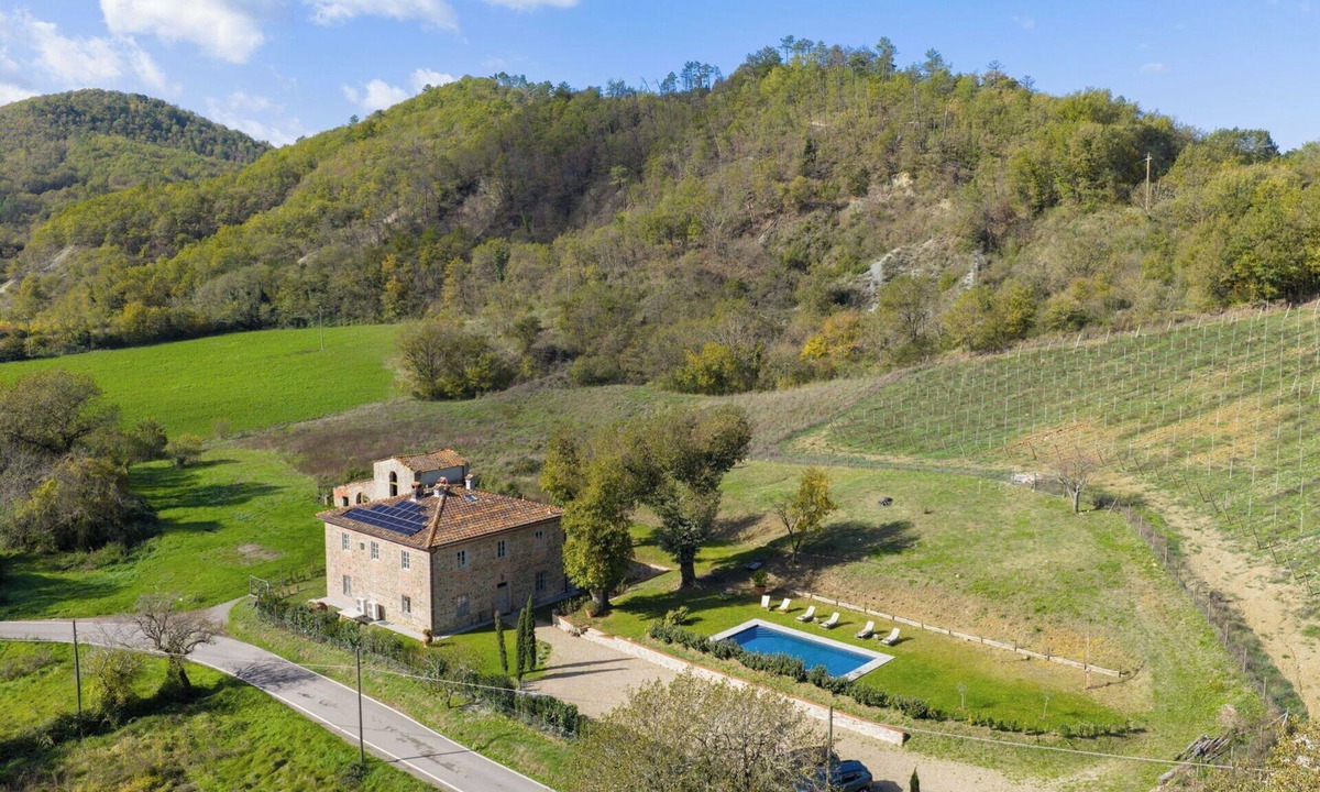 Borgo San Lorenzo Villa | Stunning private villa for 10 guests with private pool, WIFI, A/C and TV