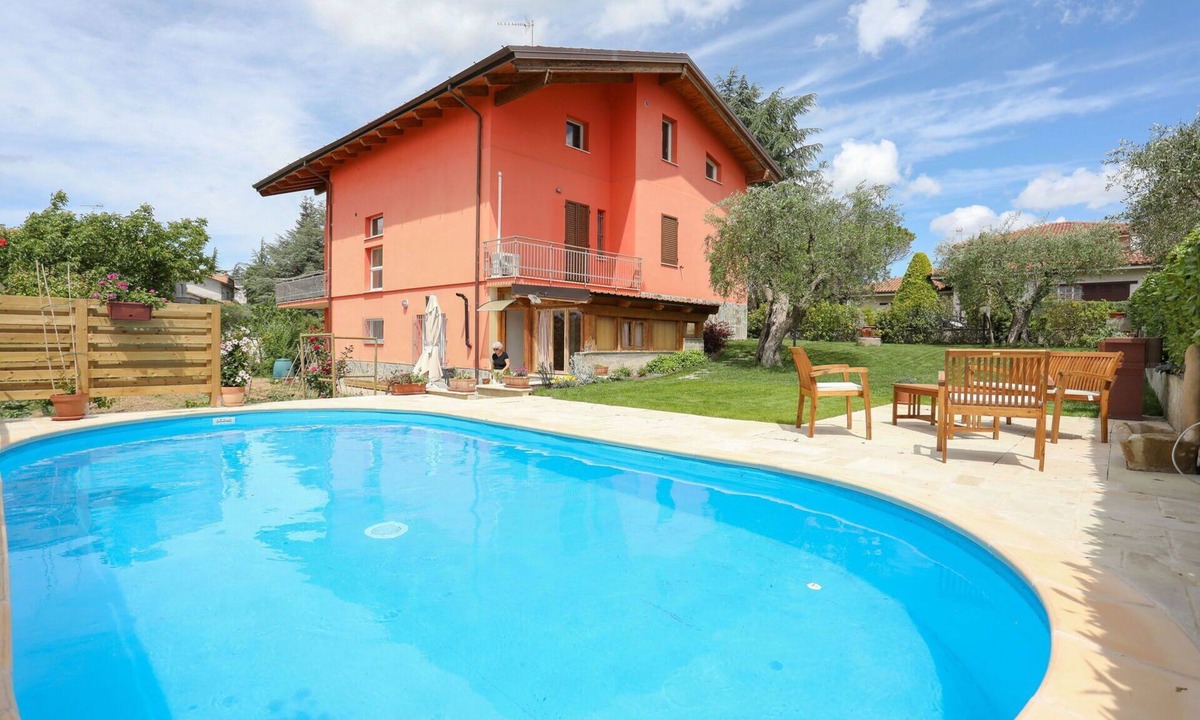 Saltara Villa | Stunning villa for 5 people with WIFI, private pool, A/C, TV, patio and panoramic view