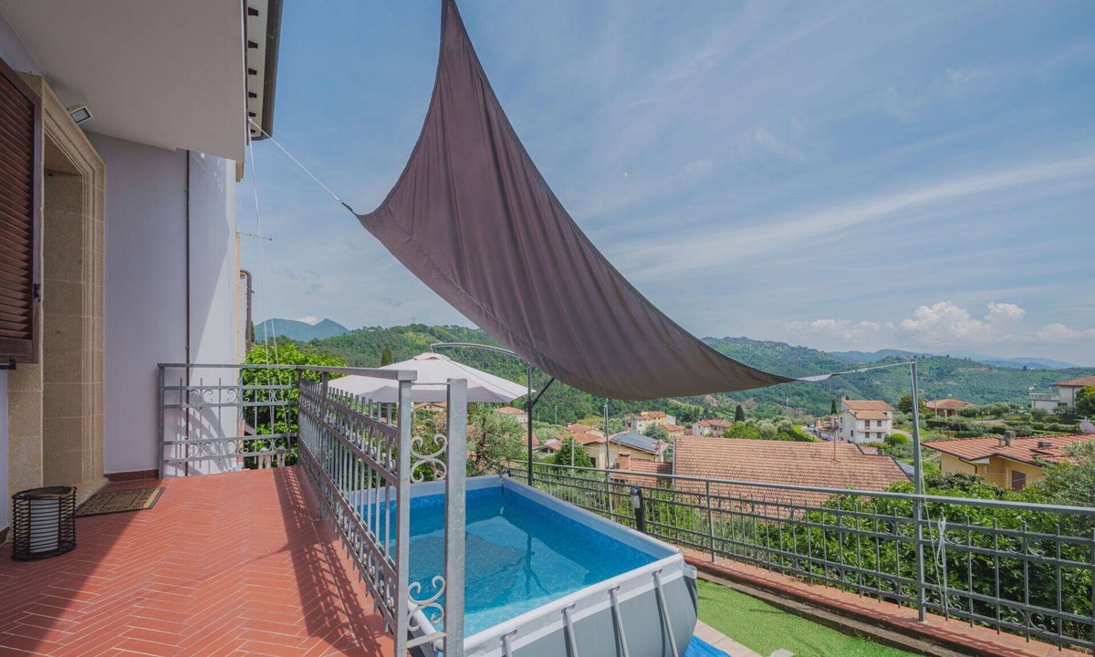 Corsanico-Bargecchia House | Stunning villa for 6 people with private pool, A/C, WIFI, TV and patio