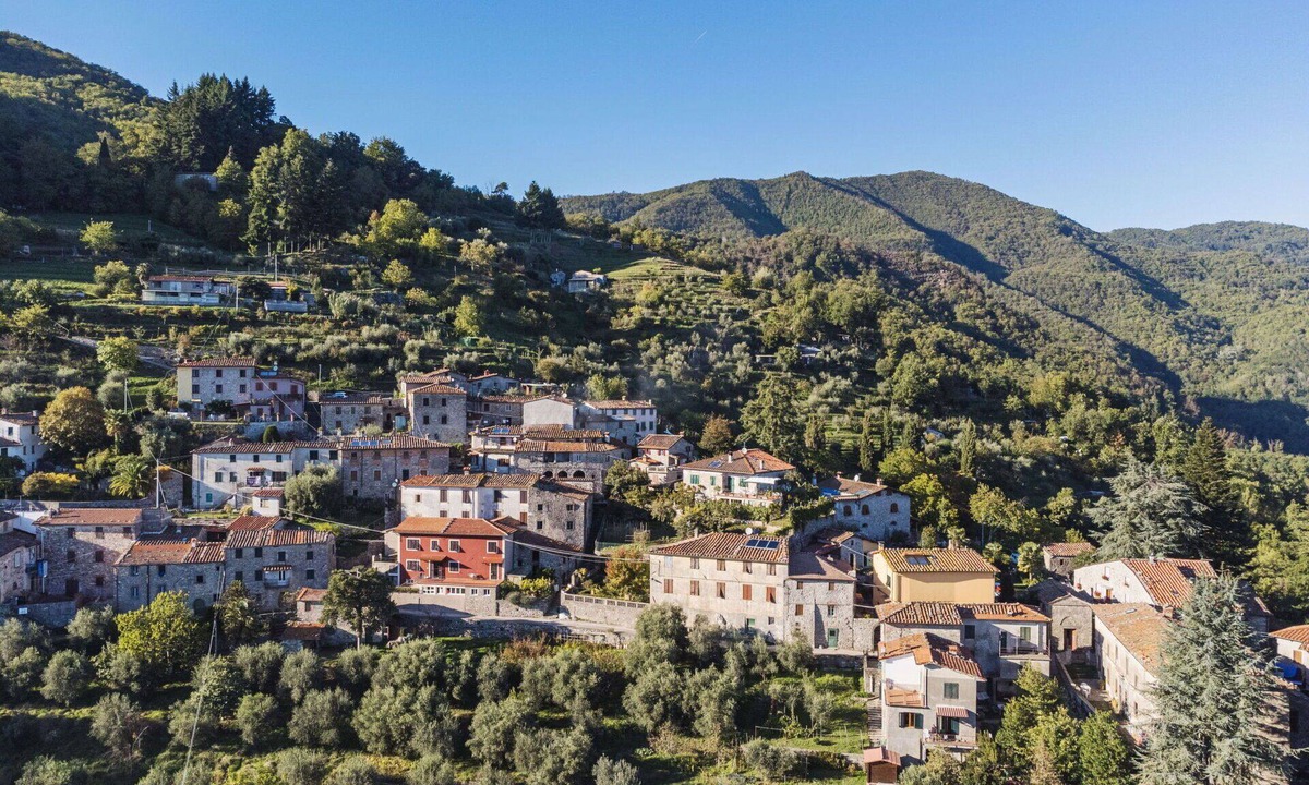 Gello House | Stunning villa for 6 people with WIFI, private pool, TV and patio