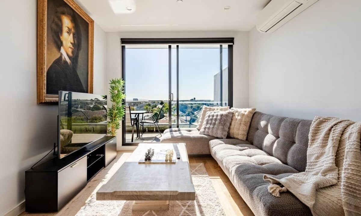 Carnegie Apartment | Stylish 2BR Apartment with Scenic Views
