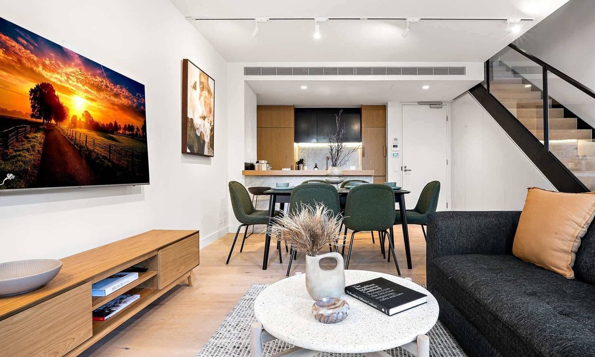 Fitzroy House | Stylish 3-Bed Townhouse in Vibrant Fitzroy