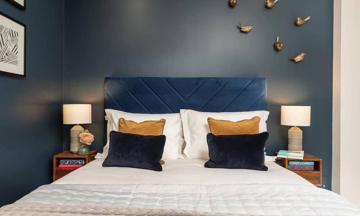 Bath Apartment | Stylish Apartment with City Views & Free Parking