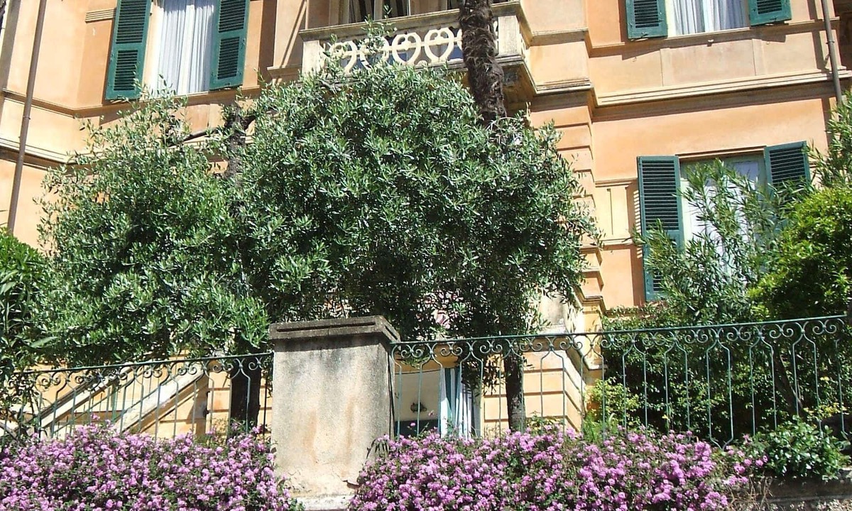 Levanto Villa | Suite in period villa a stone's throw from the sea