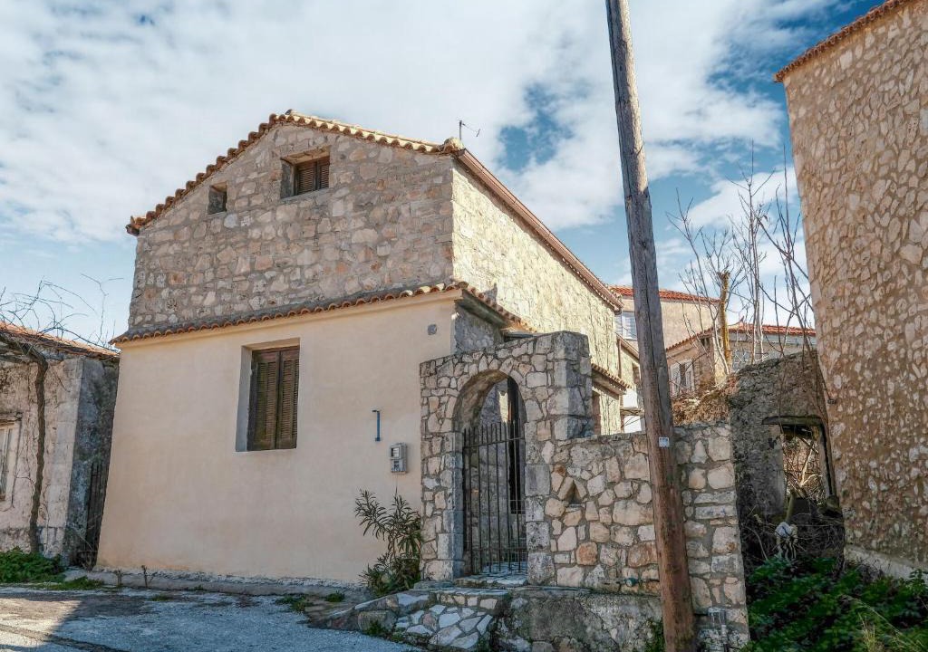 Askos Apartment | Sun kissed Apartment in Volimes near the sea near Blue Caves