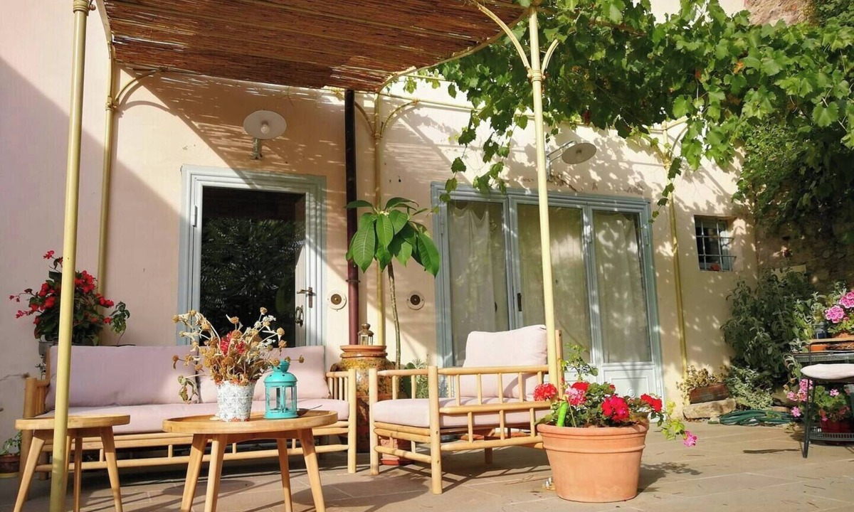Calenzano House | Sustainable farmhouse in the Tuscan countryside
