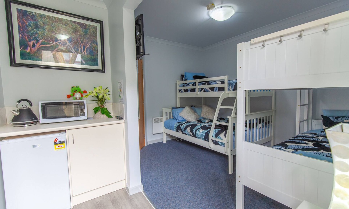 Baw Baw Village Cabin | Tanjil Creek Lodge - Bedroom 1 (family room with private bathroom & kitchenette)