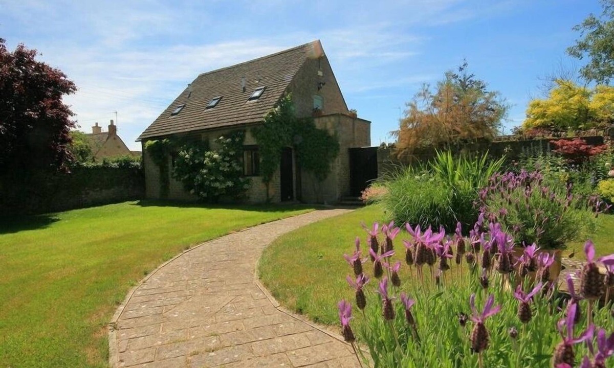 Longborough Cottage | Temple Mews
