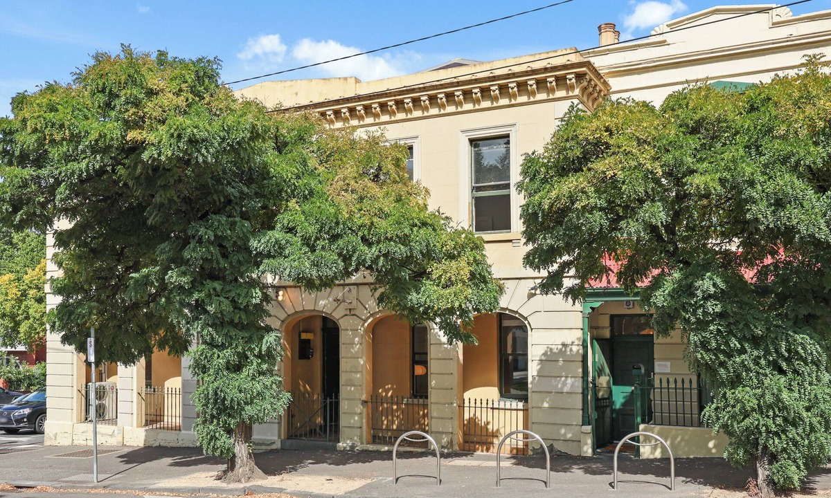 East Melbourne House | Terrace on Victoria | East Melb | 2 Free Parking