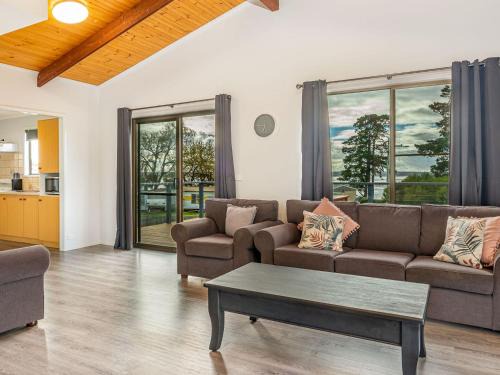 Corinella House | The Boat Ramp Getaway