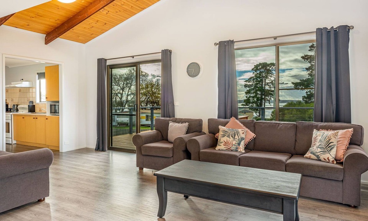 Corinella House | The Boat Ramp Getaway