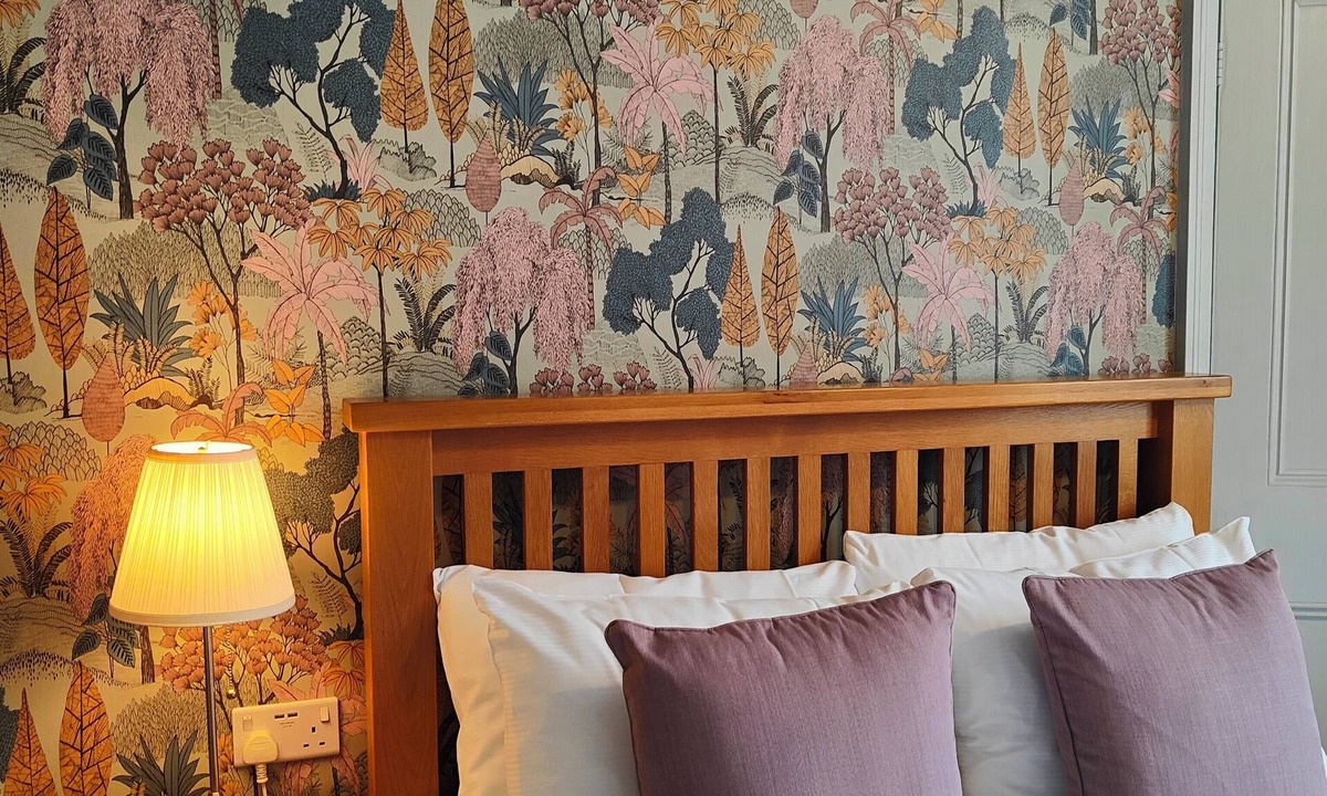 Lowestoft Bed & Breakfast | The Corner House
