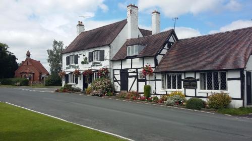 Earls Croome Bed & Breakfast | The Green Dragon Inn