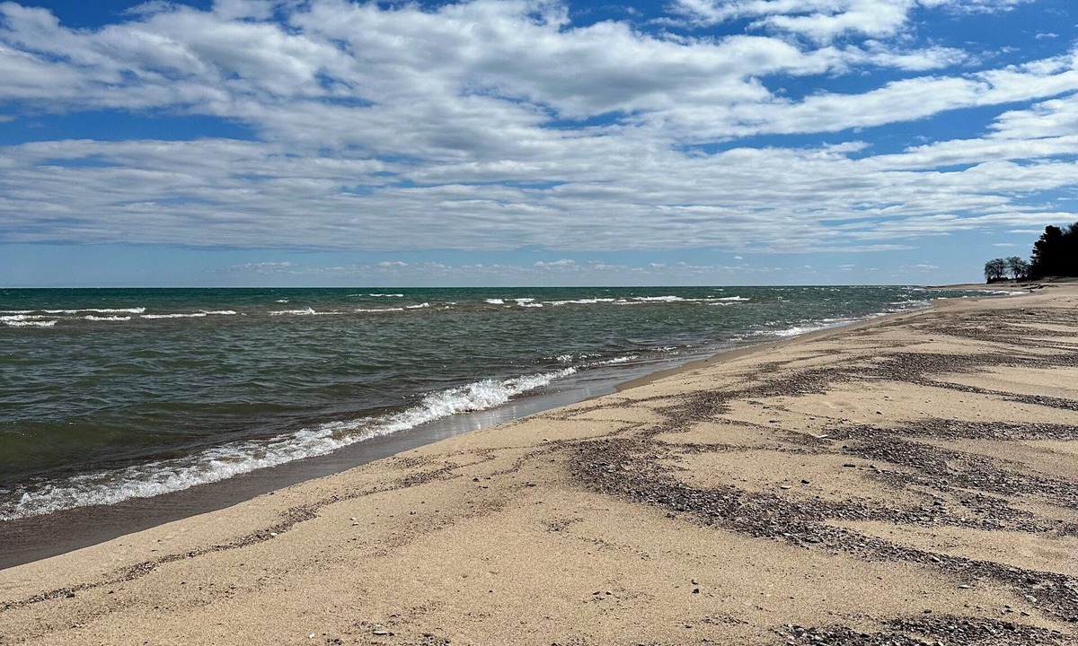 Oscoda Cabin | The Oasis at Haven- A family friendly cabin directly on sandy Lake Huron!