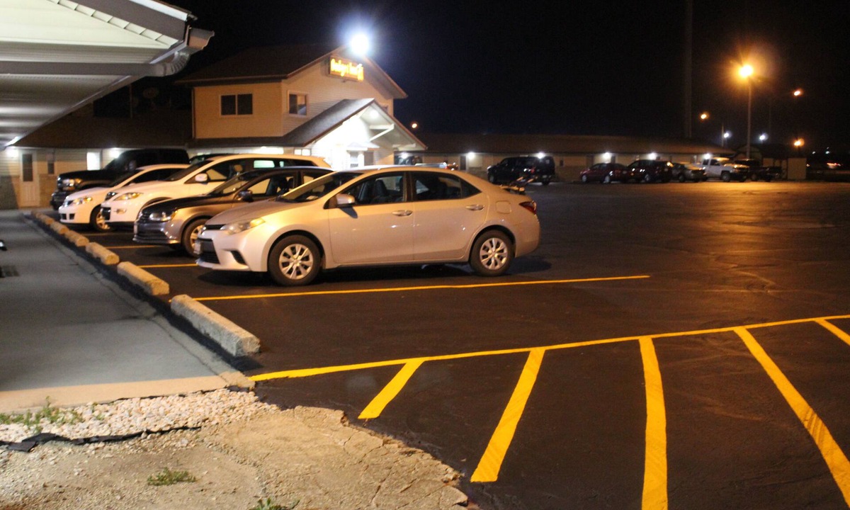 Lemoyne Hotel | The Perrysburg Budget Inn