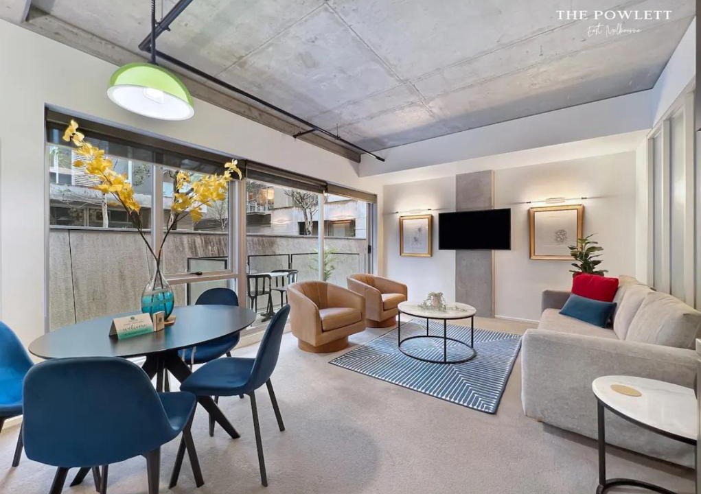 East Melbourne Apartment | The Powlett - East Melbourne by Ready Set Stay