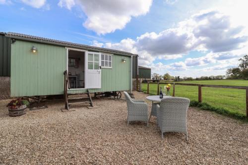 Nettleton House | The Shepherds Hut