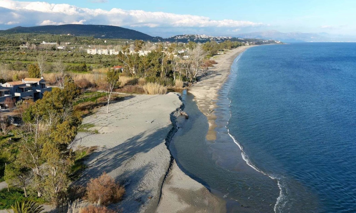 Gythio Villa | This traditional Villa is situated near the marvelous golden sands of Mavrovouni