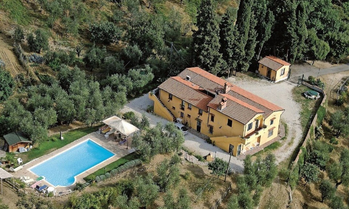 Monsummano Terme House | Toskanische Villa 14 Personen Ultra-Panoramapool by Interhome