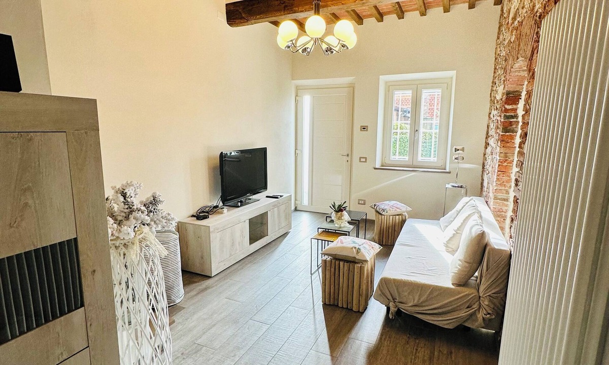 Capannori House | Tourist Location Rania