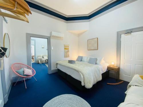 Echuca Apartment | Treehouse Hideouts - Ground Level - Heygarth House Townhouse - Port of Echuca