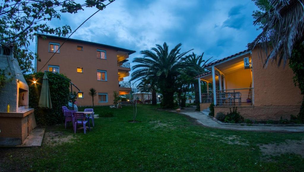 Toroni Apartment | Tsitsirikos Studios 2