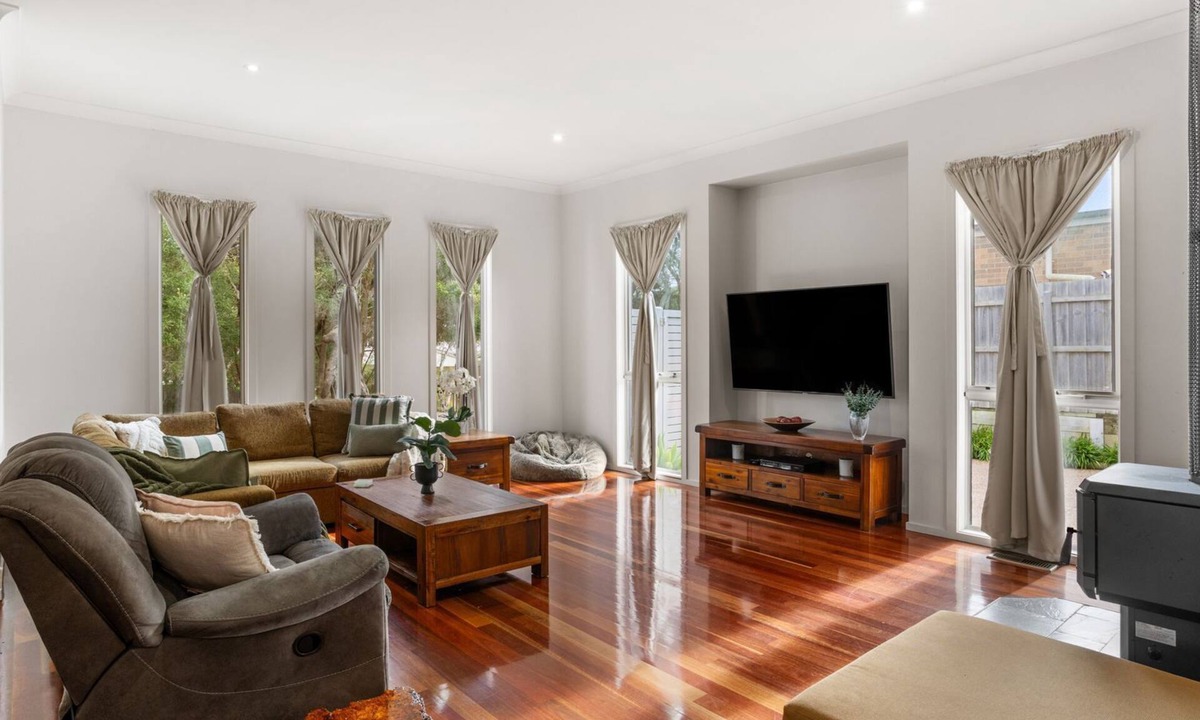 Rye House | Tumby on Rye - Fantastic pet friendly holiday house close to beach