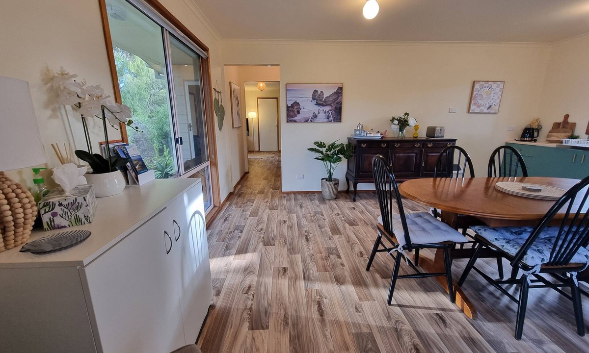 Cape Paterson House | UNWIND AT THE 3BR CAPE BEACH HOUSE | PETS | Wi-Fi | Families, Solo, & Couples.